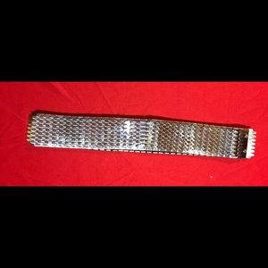 🤑🤑BOOTY BUNDLE DEAL🤑🤑 3 items for $20.00!!! 
Silver elastic fashion belt